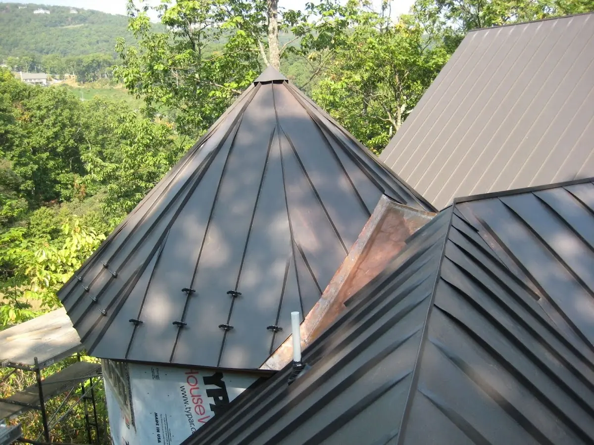 Professional Roof Tarp Installation by Craftsman Roofing in Arrowhead Meadows